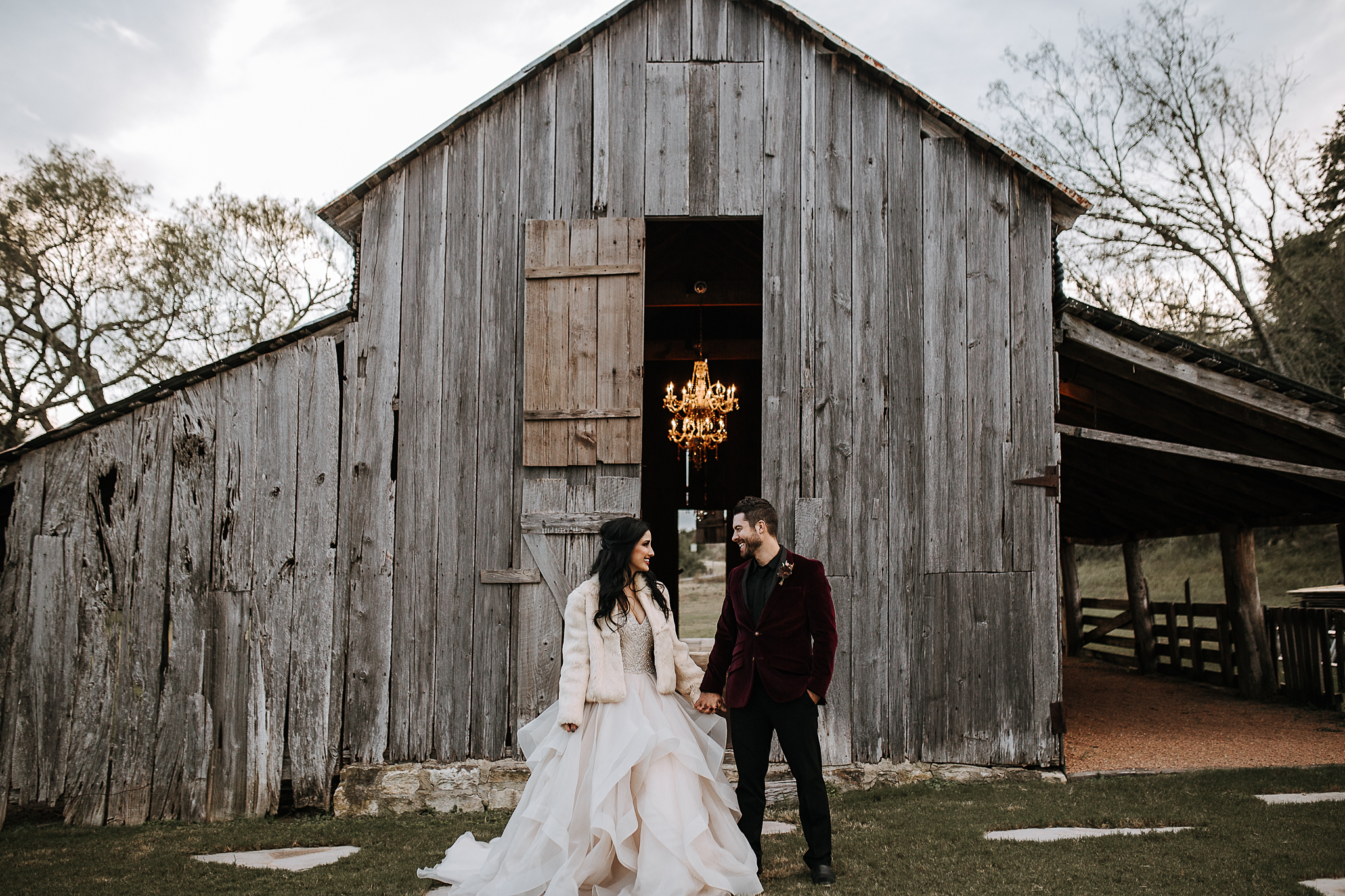 Boda en el bosque en invierno