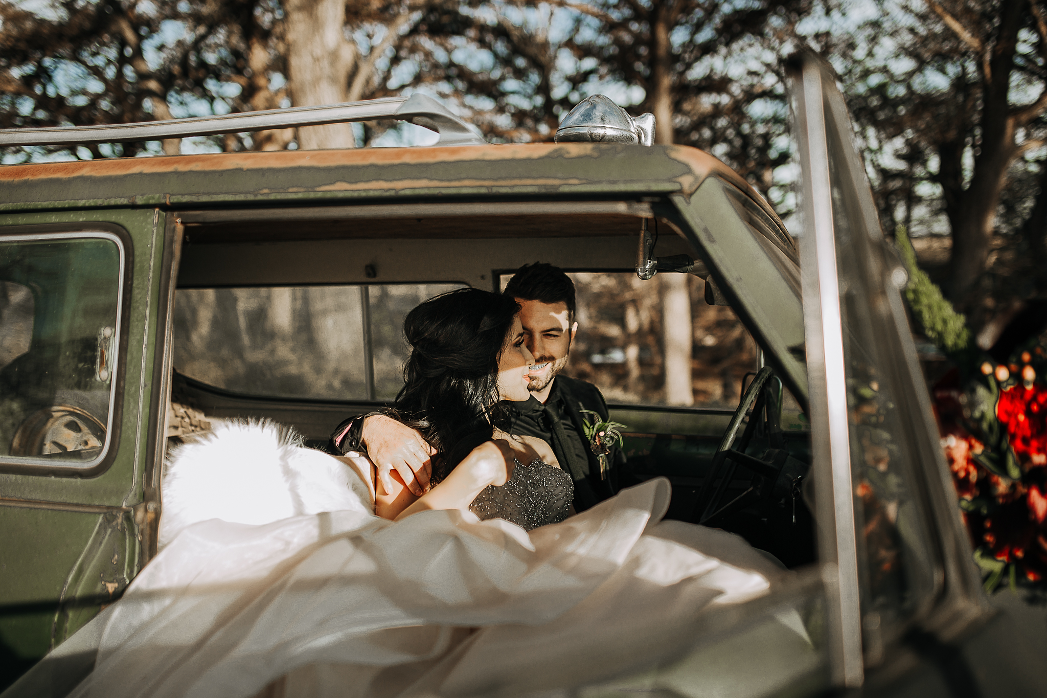 Boda en el bosque en invierno