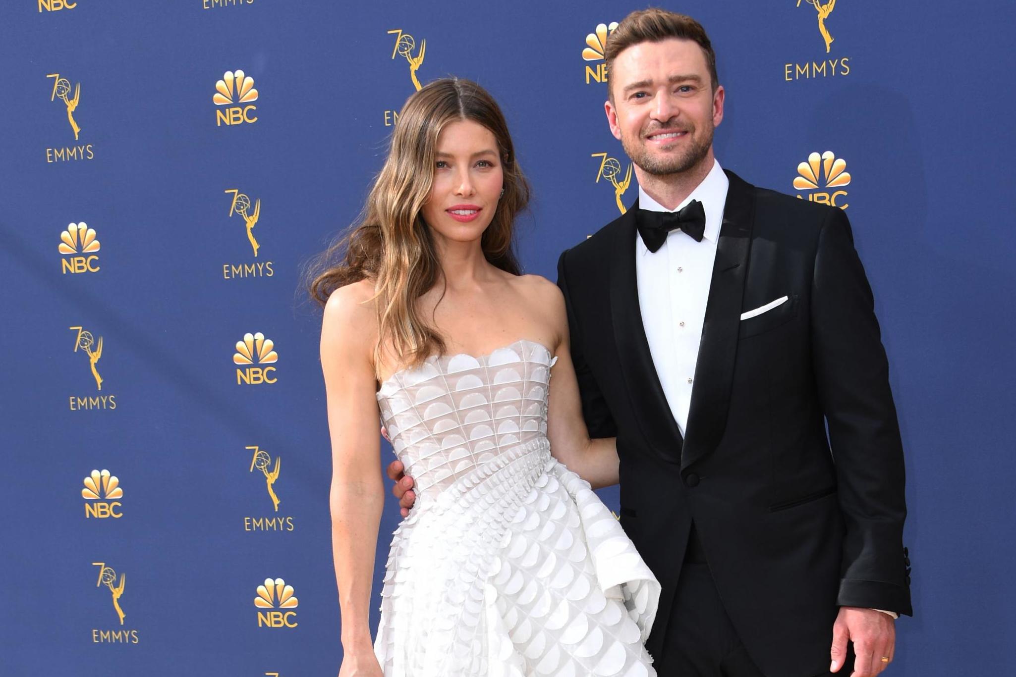 Los vestidos de novia de los Premios Emmy 2018