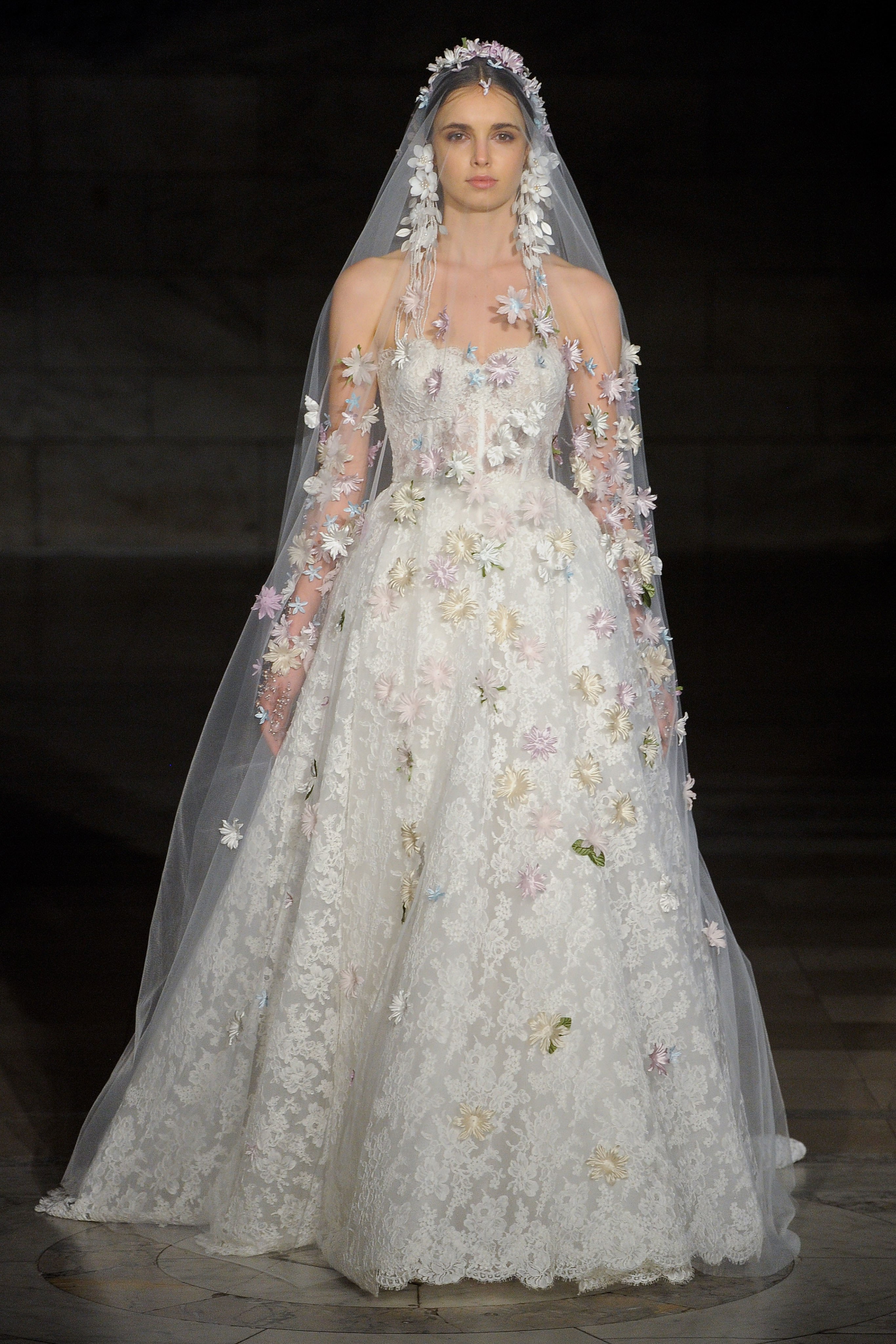 Vestidos de novia Reem Acra otoño 2019