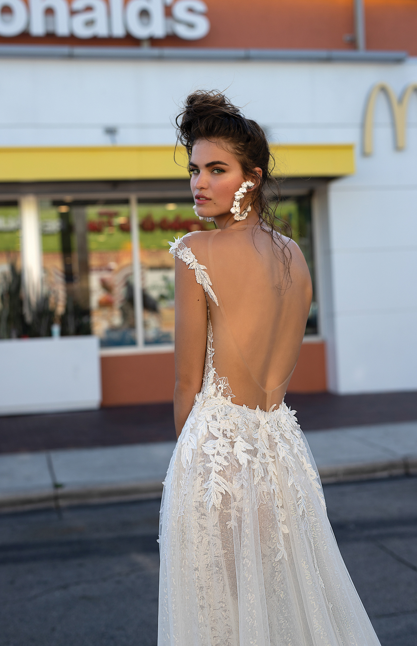 Vestidos de novia con escote en la espalda 2019
