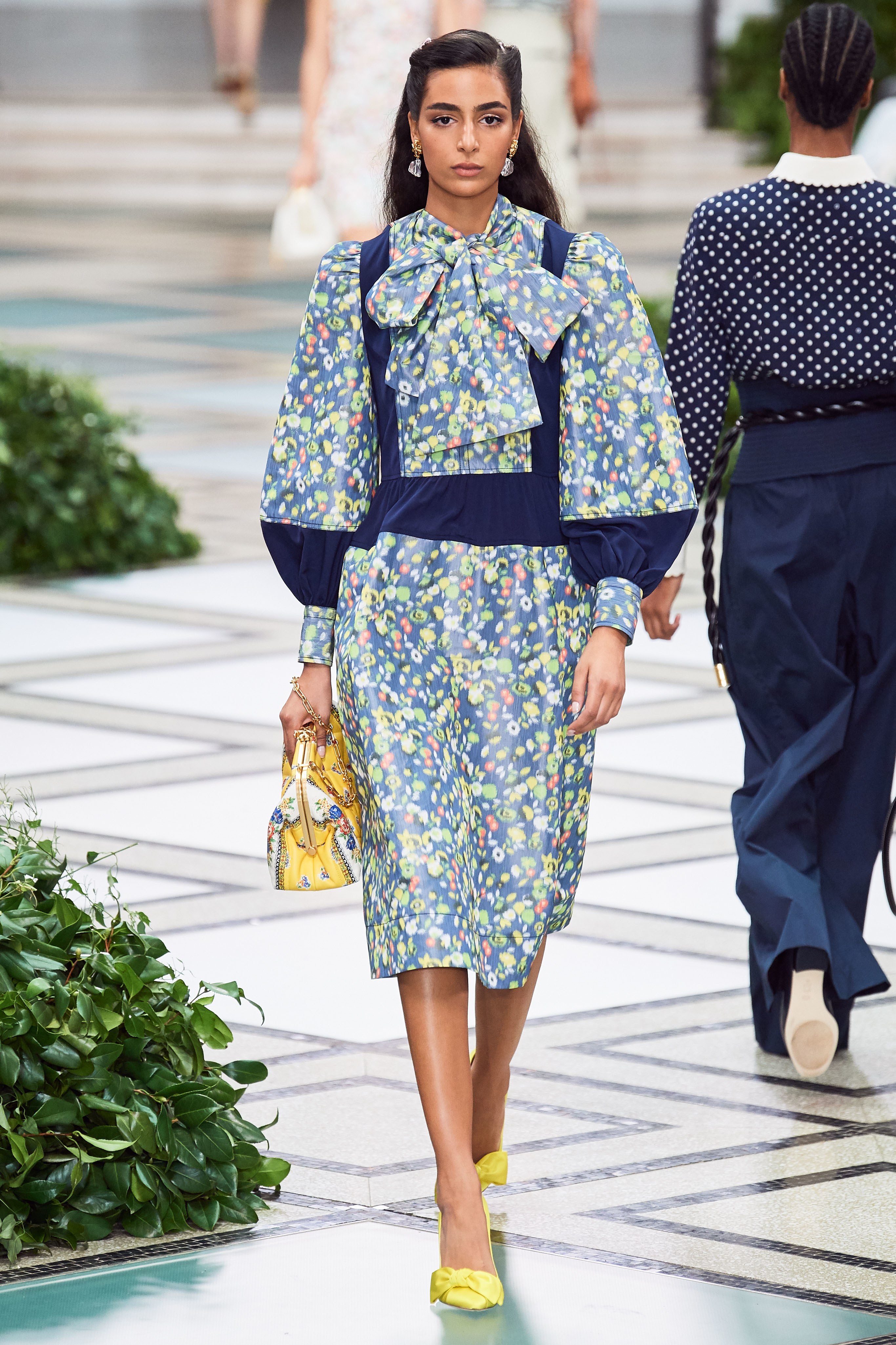 Tory Burch 2020 colección inspirada en Lady Di