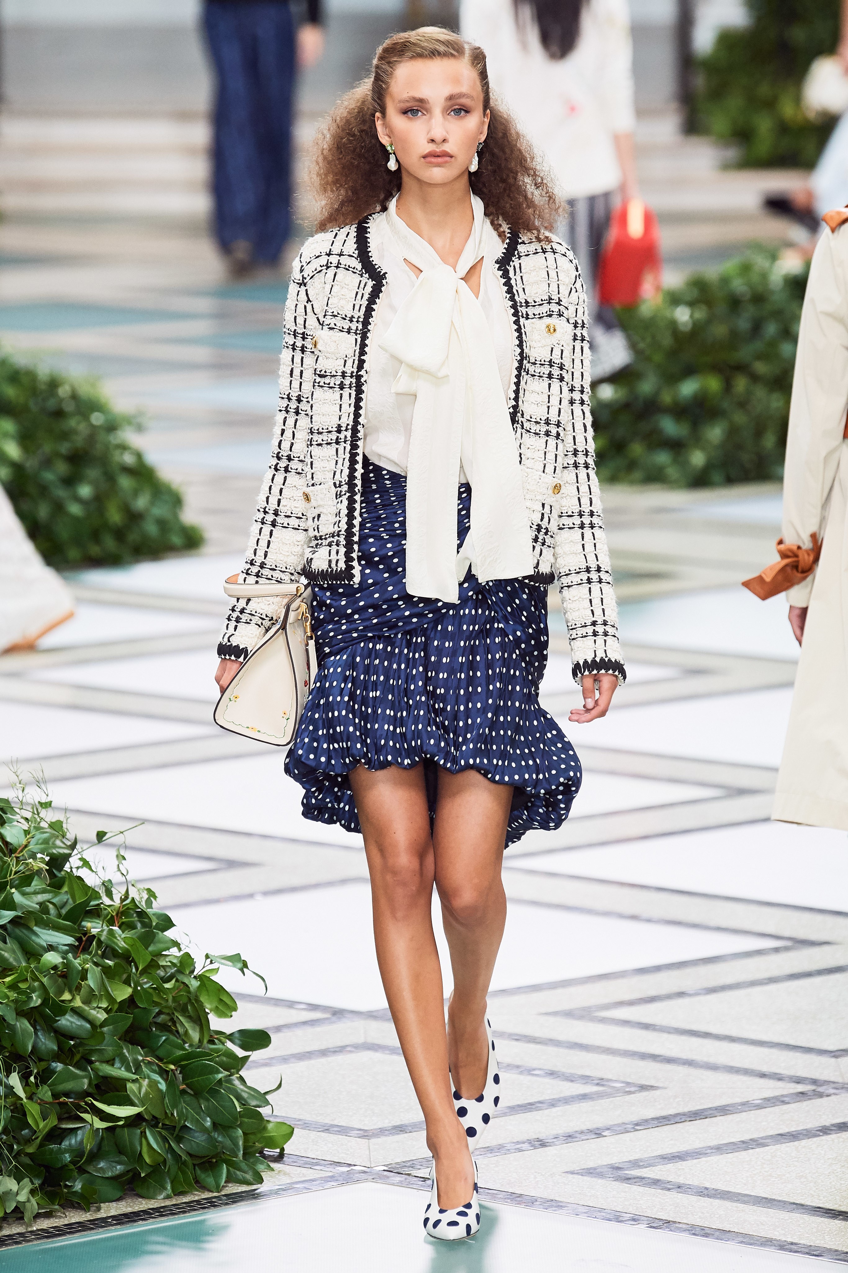 Tory Burch 2020 colección inspirada en Lady Di