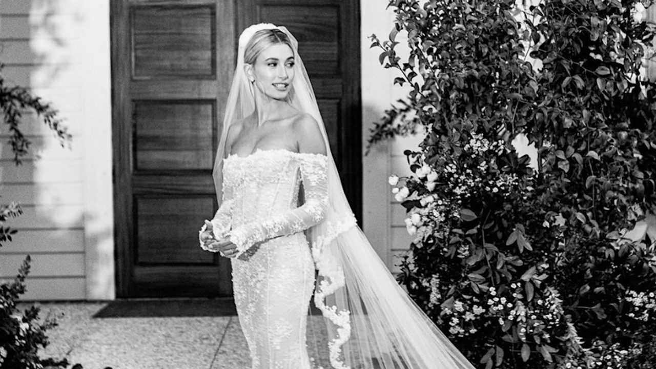 El vestido de novia de Hailey Bieber diseñado por Virgil Abloh