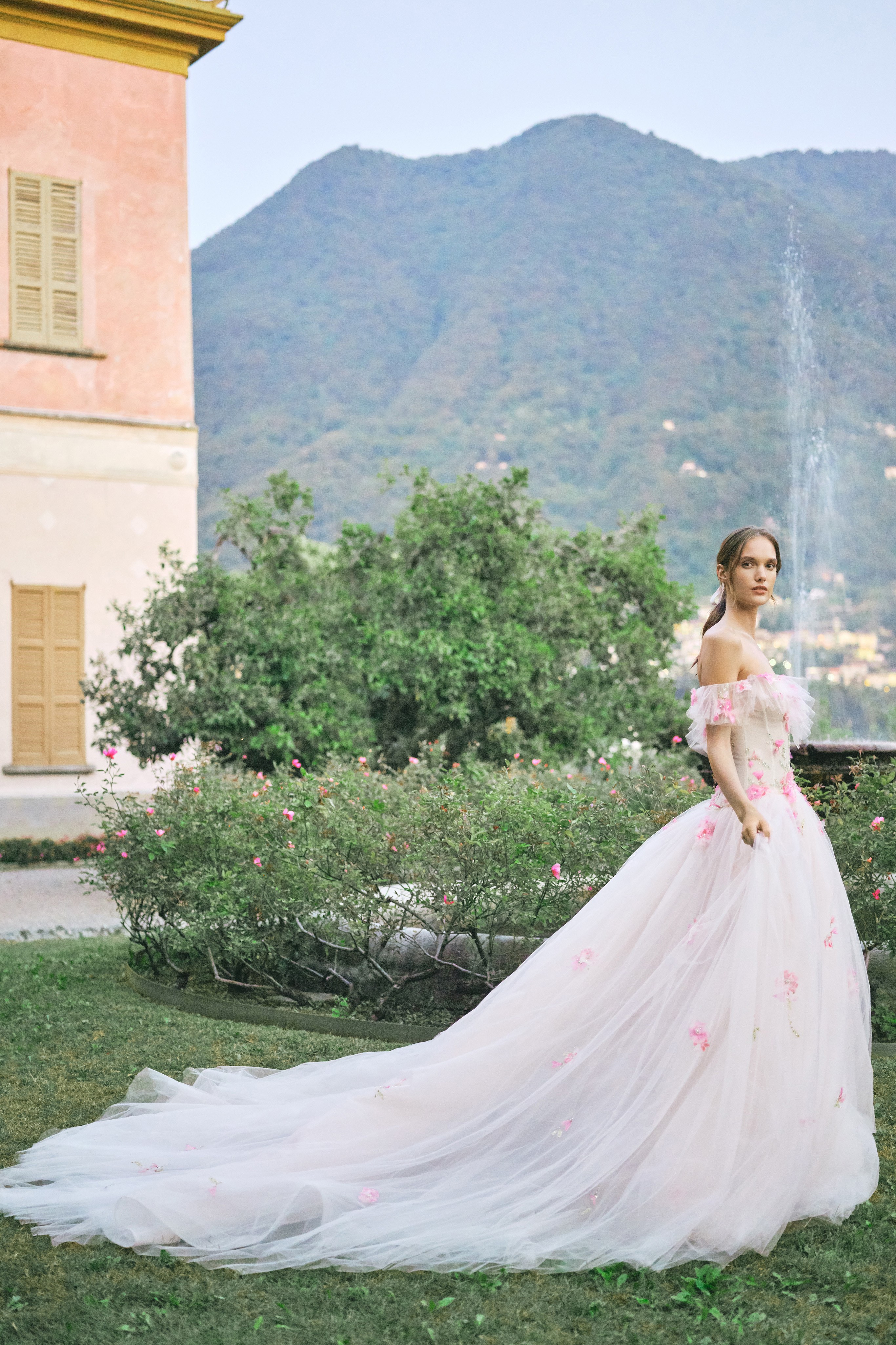 Vestidos de novia Monique Lhuillier otoño 2020