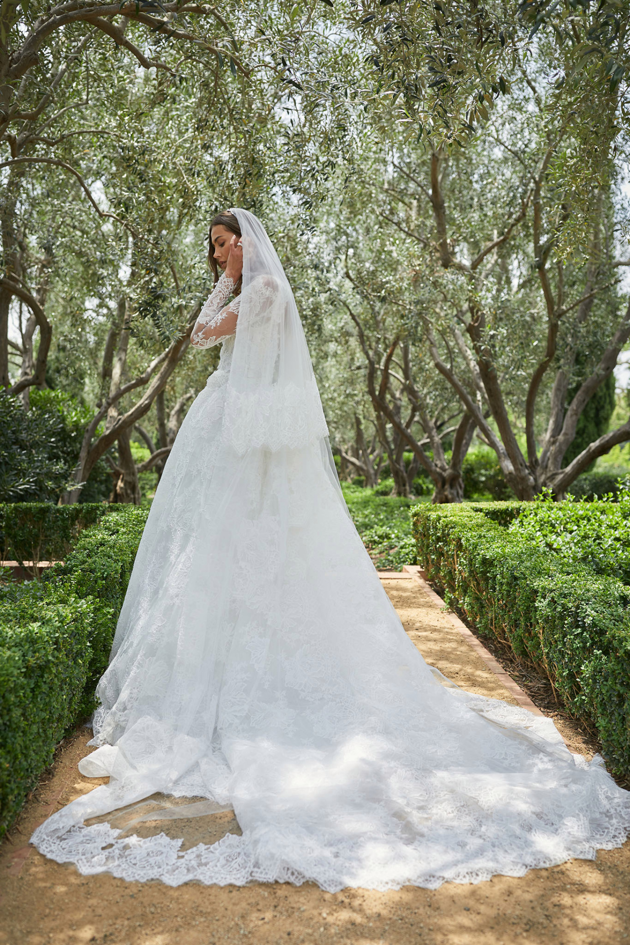 Vestidos de novia Monique Lhuillier 2021