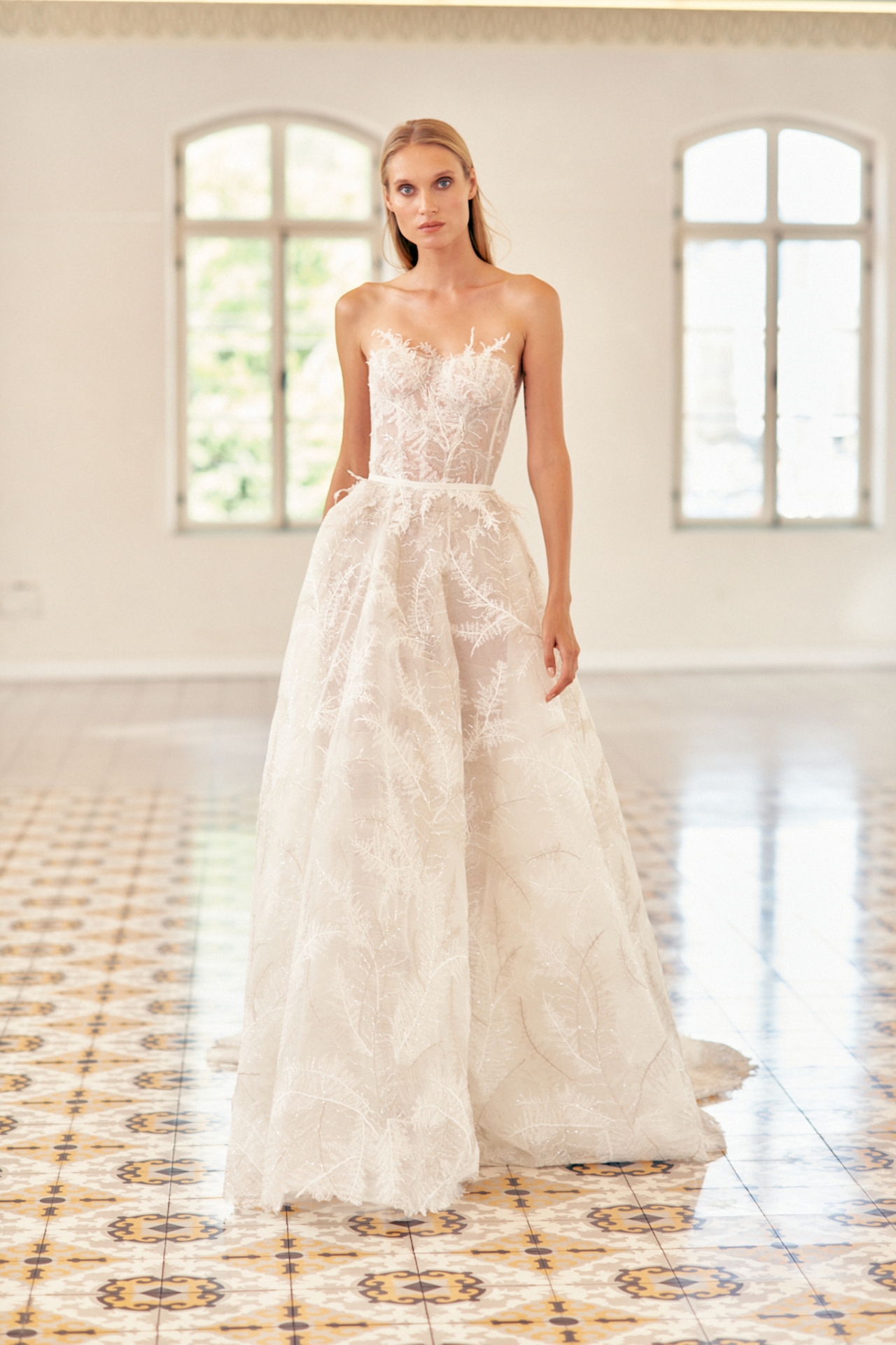 Vestidos de novia Mira Zwillinger 2023