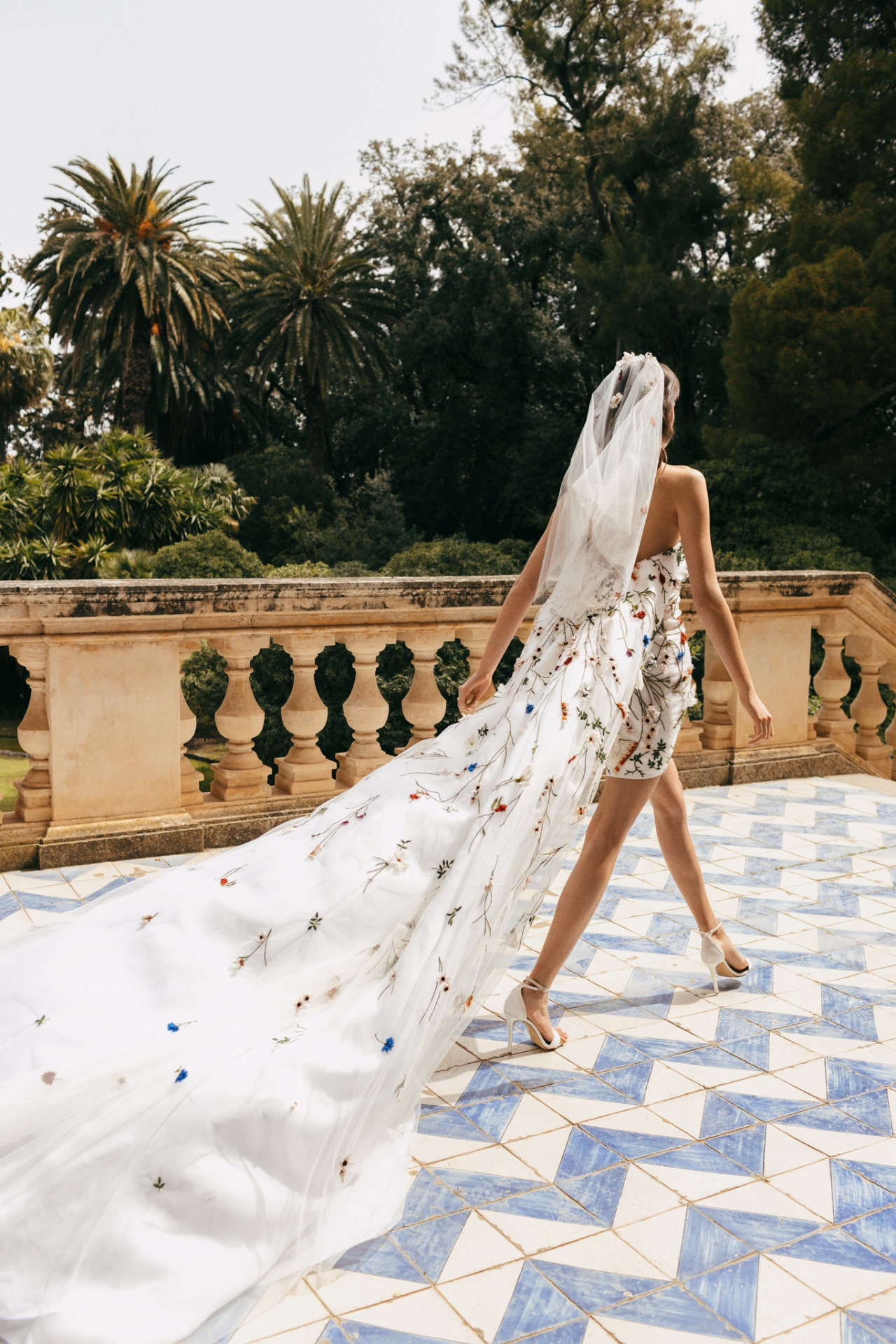 Vestidos de novia Monique Lhuillier 2023