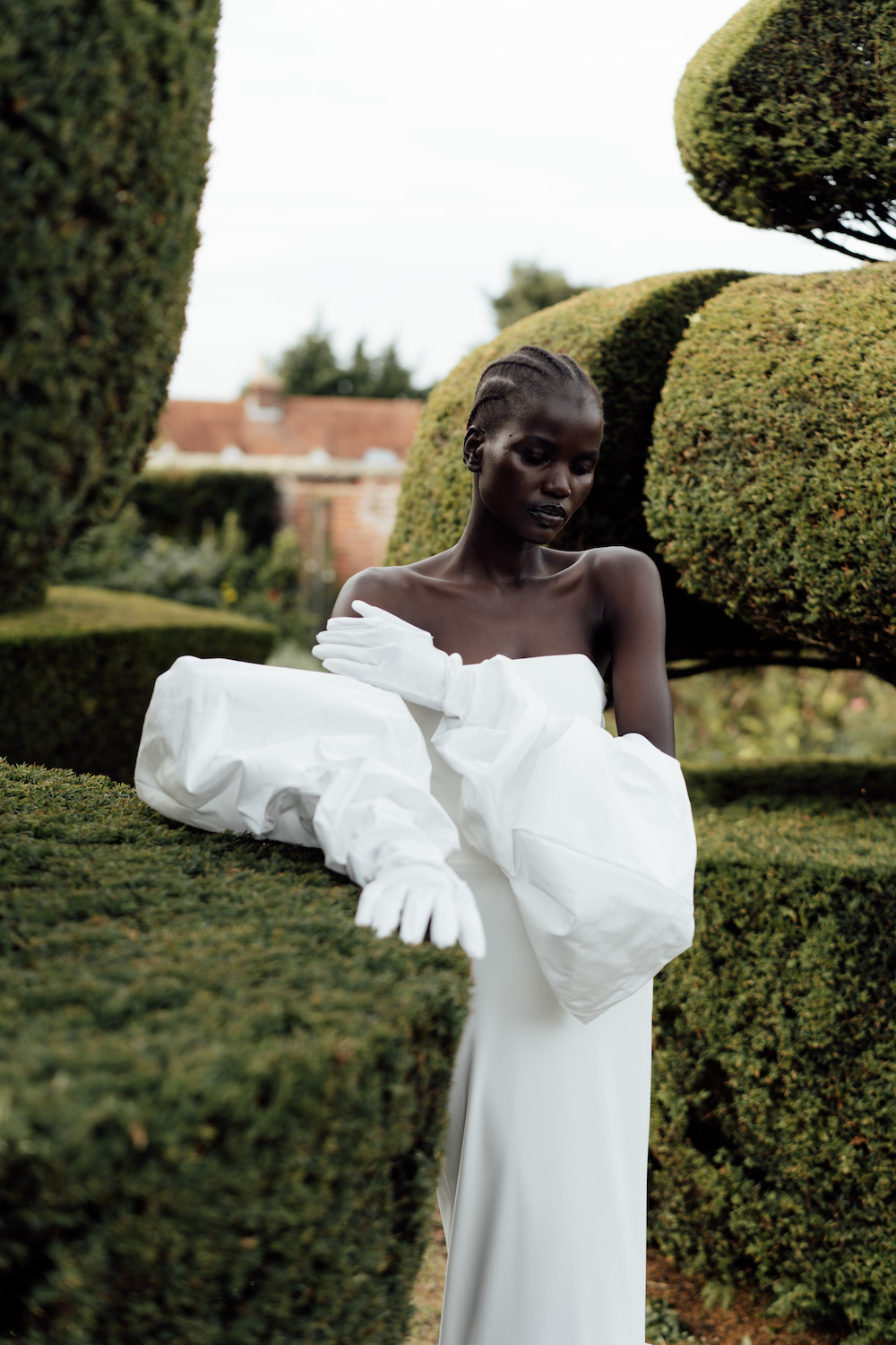 Vestidos de novia Halfpenny London 2023