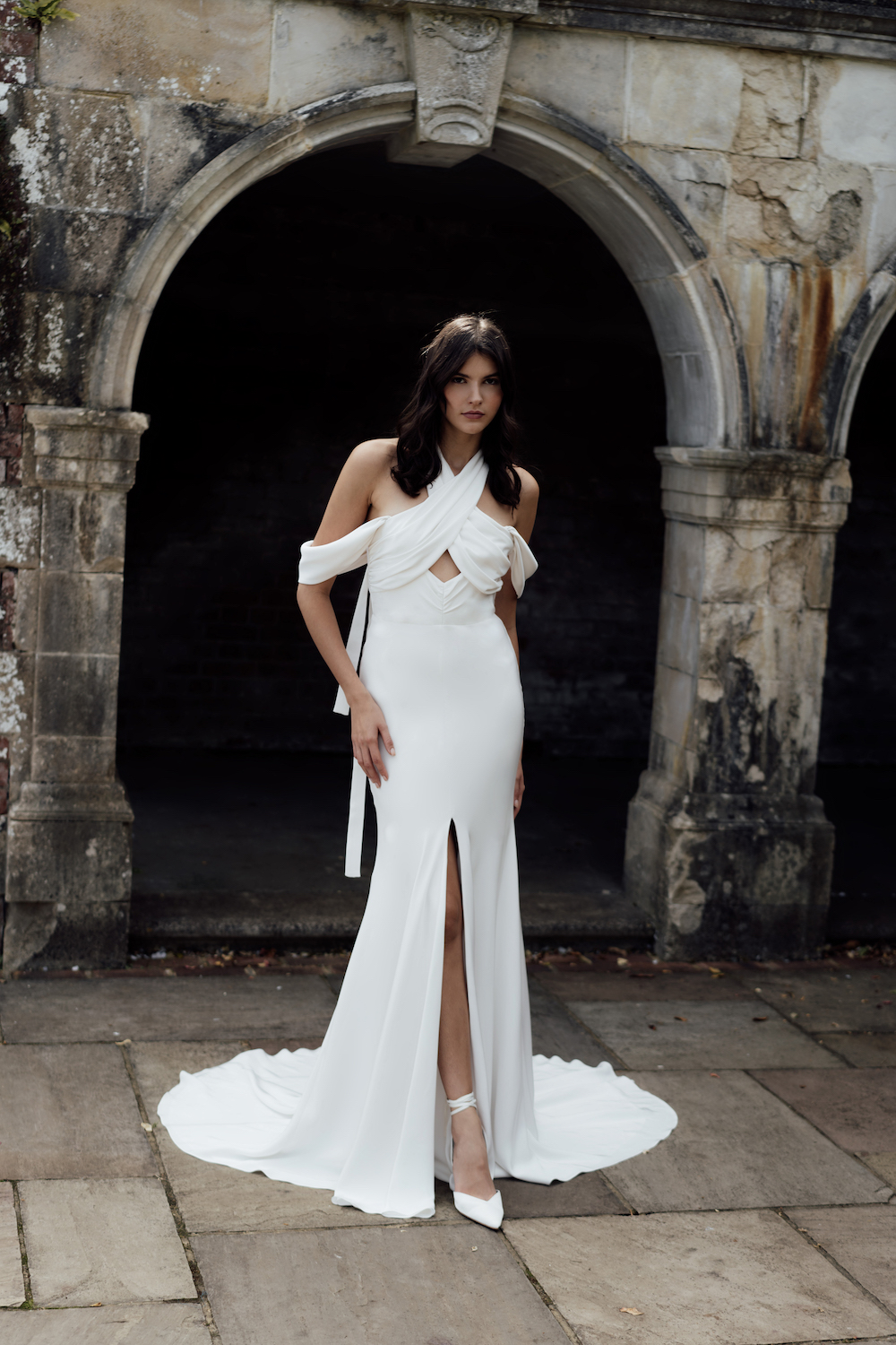 Vestidos de novia Halfpenny London 2023